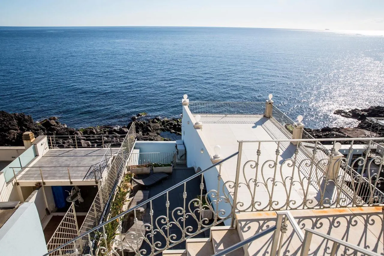 ベッド・アンド・ブレックファスト B&B Acireale - Il Cavalluccio Marino Fronte Mare