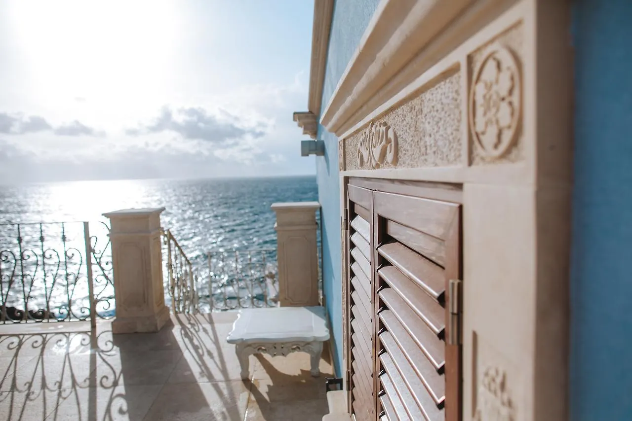 B&B Acireale - Il Cavalluccio Marino Fronte Mare 2*,